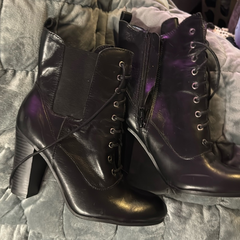 Liz Claiborne Black booties